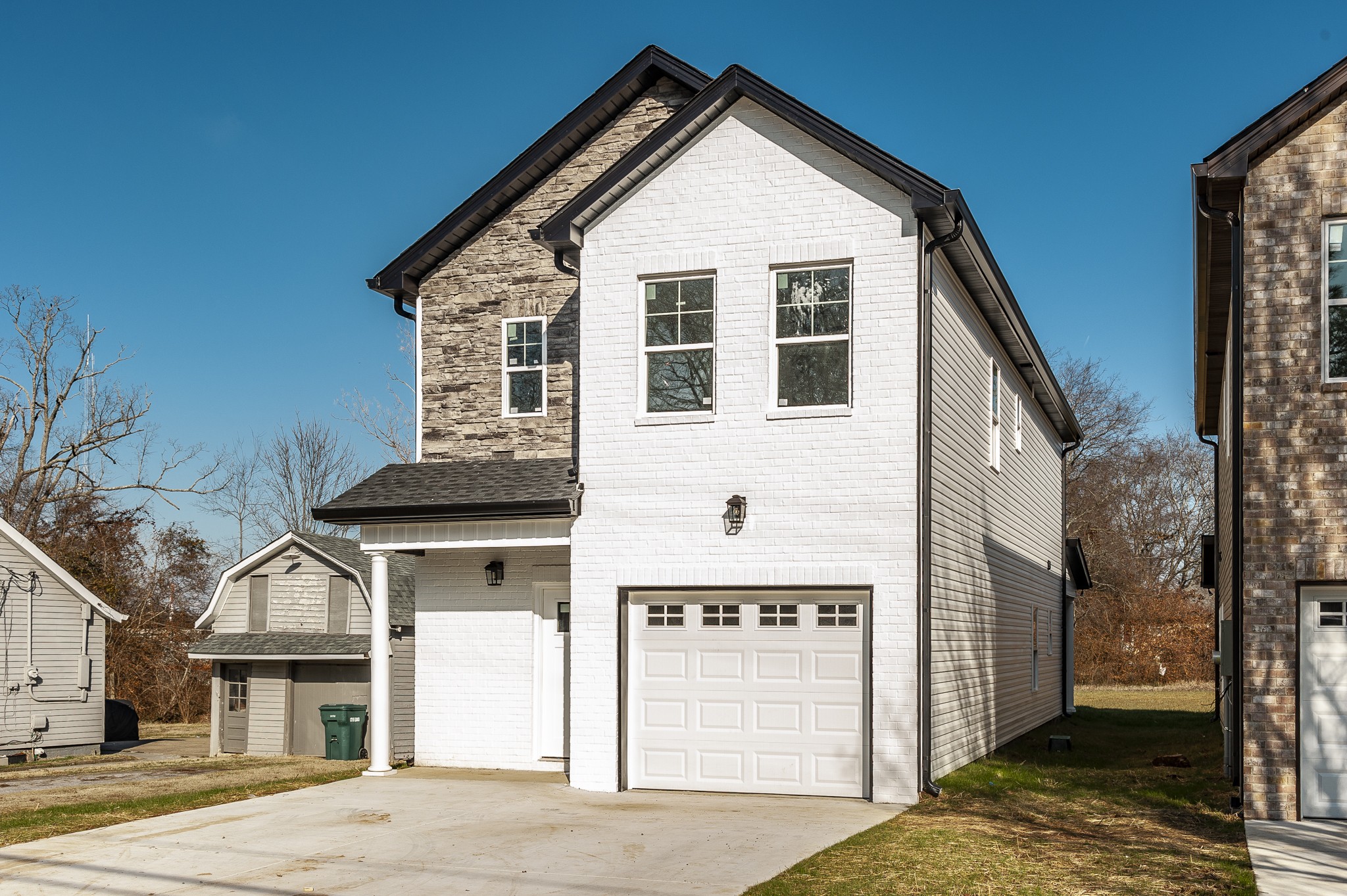 815 West Spring Street Lebanon, TN 37087 - Photo 2 of 32 a view of a house with a yard