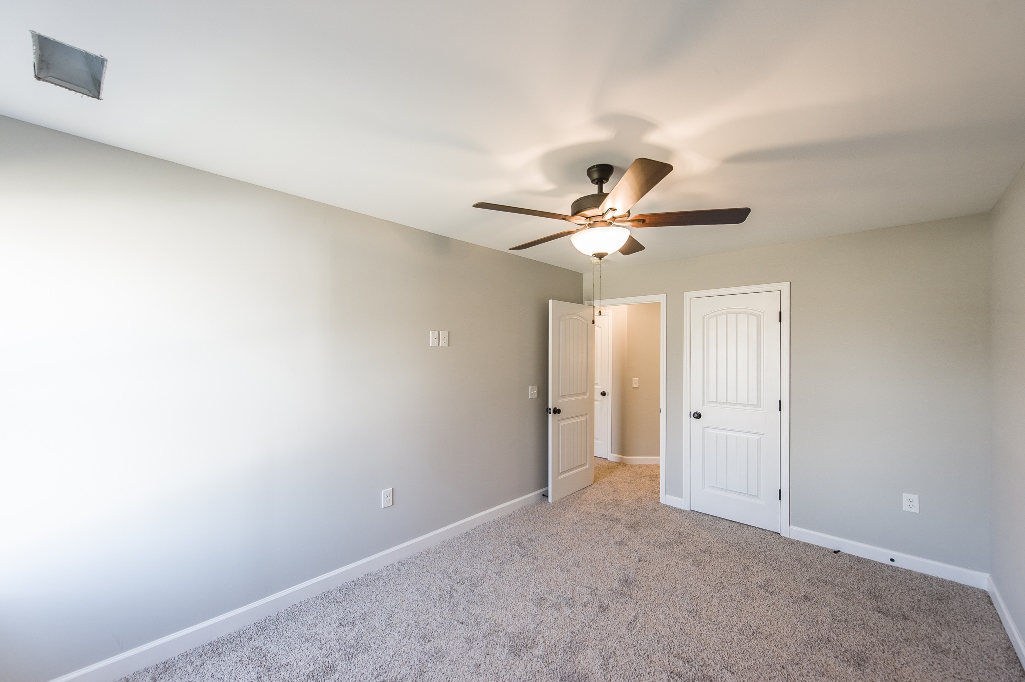 815 West Spring Street Lebanon, TN 37087 - Photo 28 of 32 a view of a room with a ceiling fan