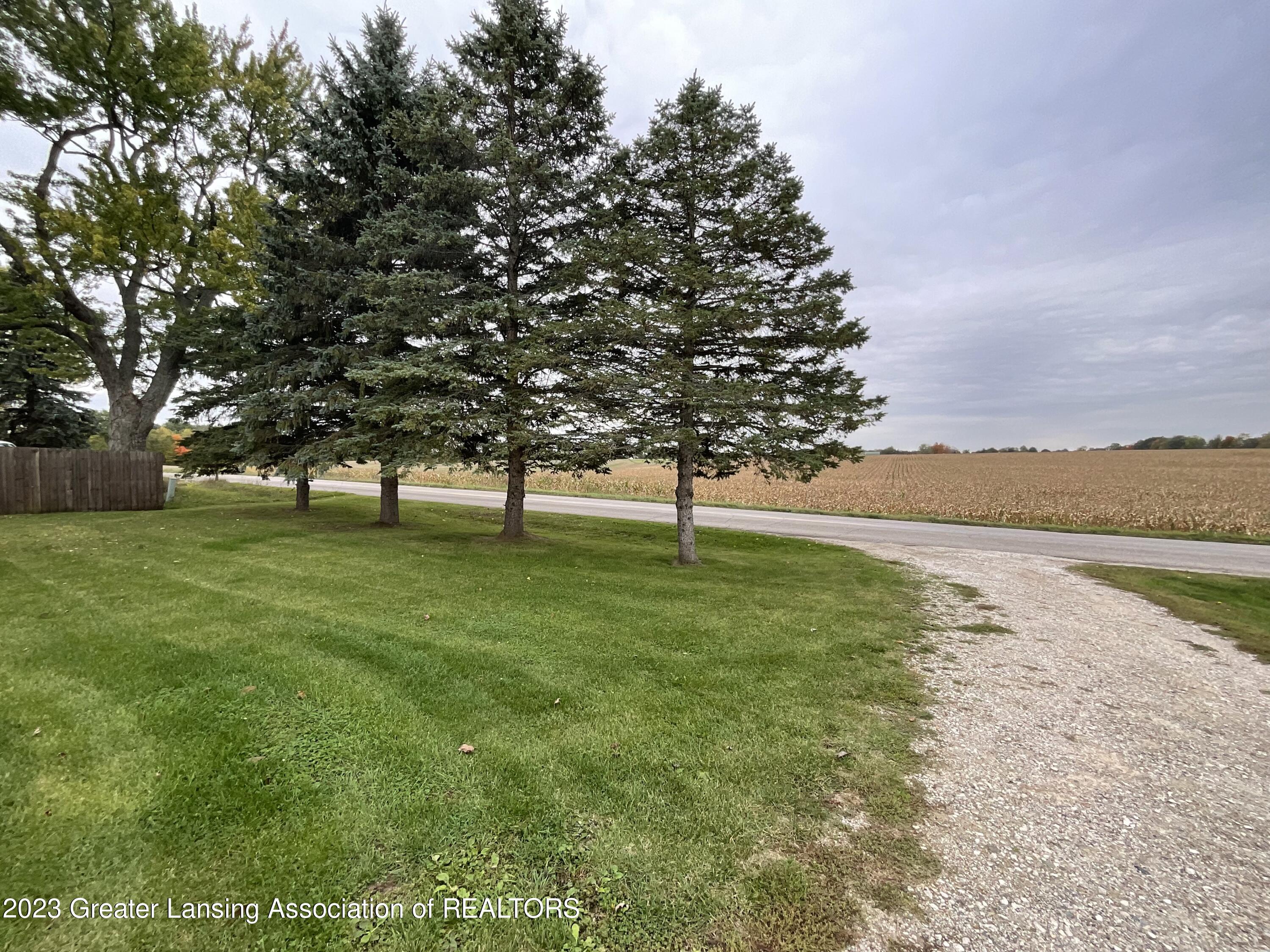 7601 South Cochran Road Olivet, MI 49076 - Photo 22 of 32 IMG_2644