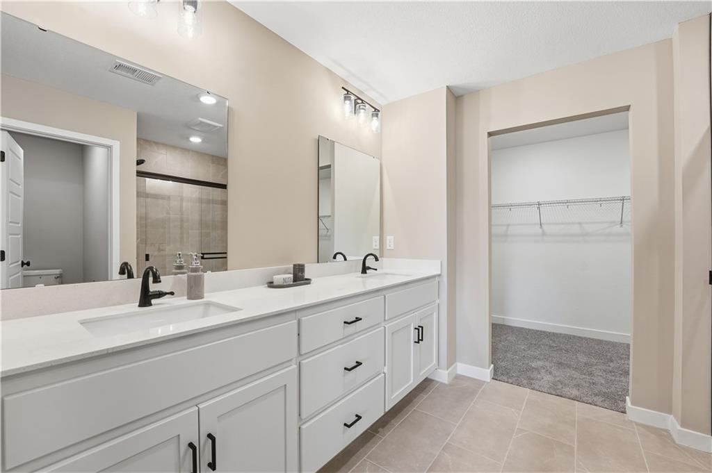1205 Sendera Trail Raymore, MO 64083 - Photo 16 of 45