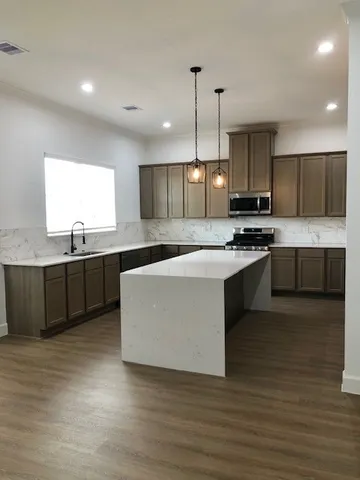 $305,000 | 1734 Lantana Lane, El Campo, TX 77437