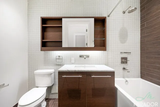 a close up view of a washer and dryer