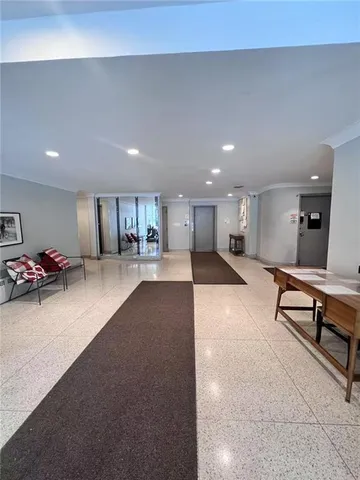 $749,000 | 525 Ocean Parkway, Unit 4J | Kensington