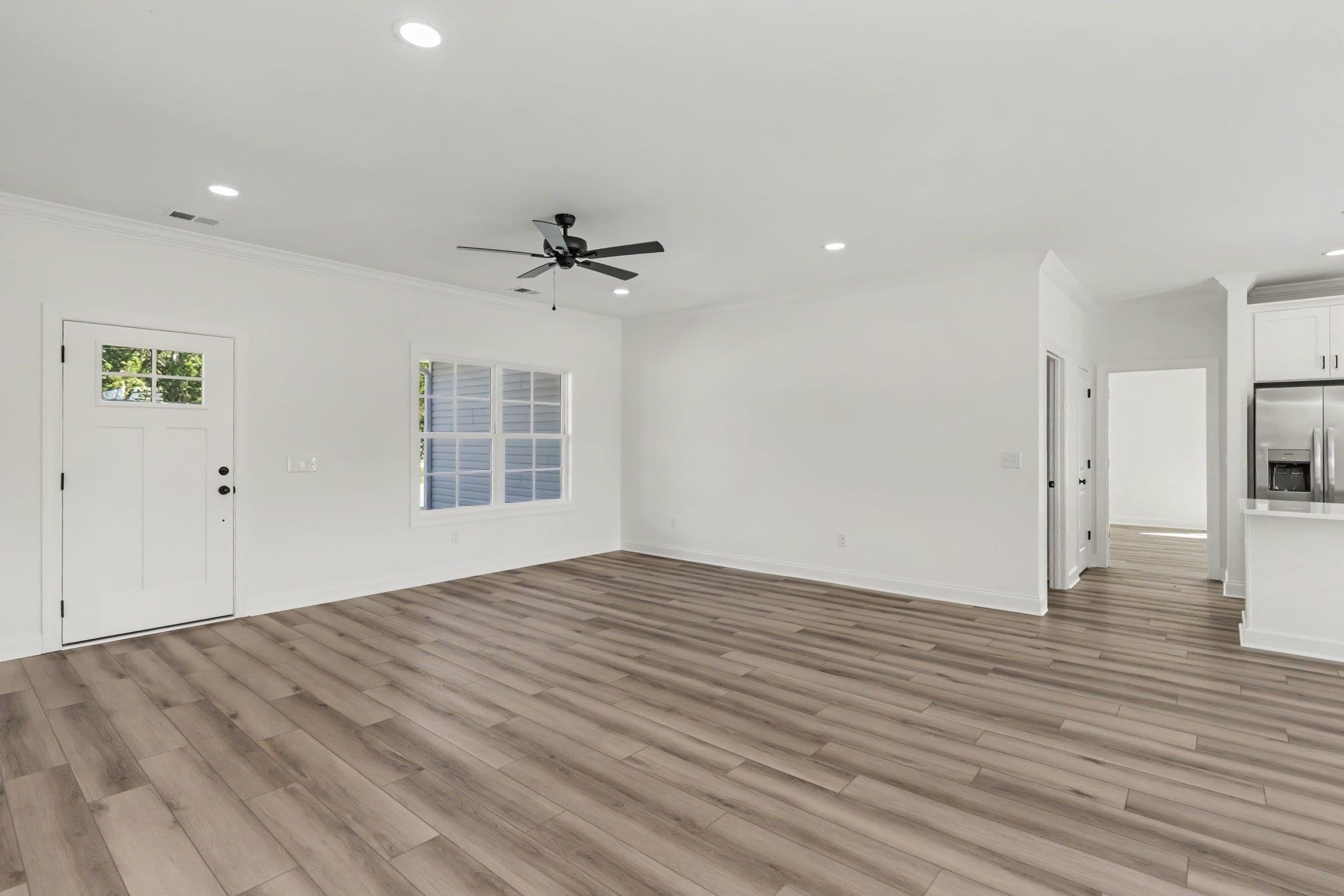 2721 Loop Road Loris, SC 29569 - Photo 3 of 20 Gallery Image 3