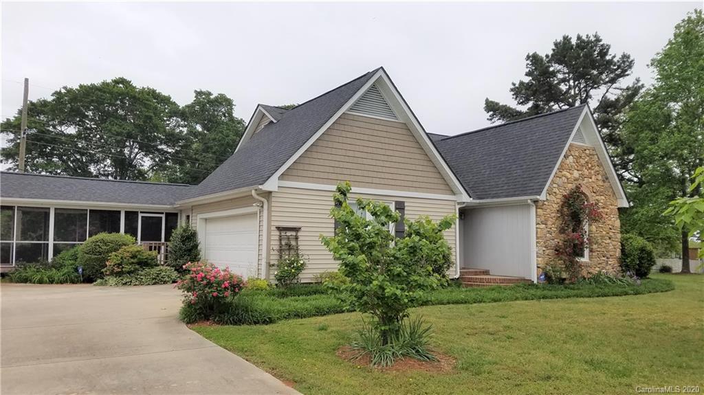 1135 Lawrence Road Clover, SC 29710 - Photo 2 of 46 Gallery Image 2