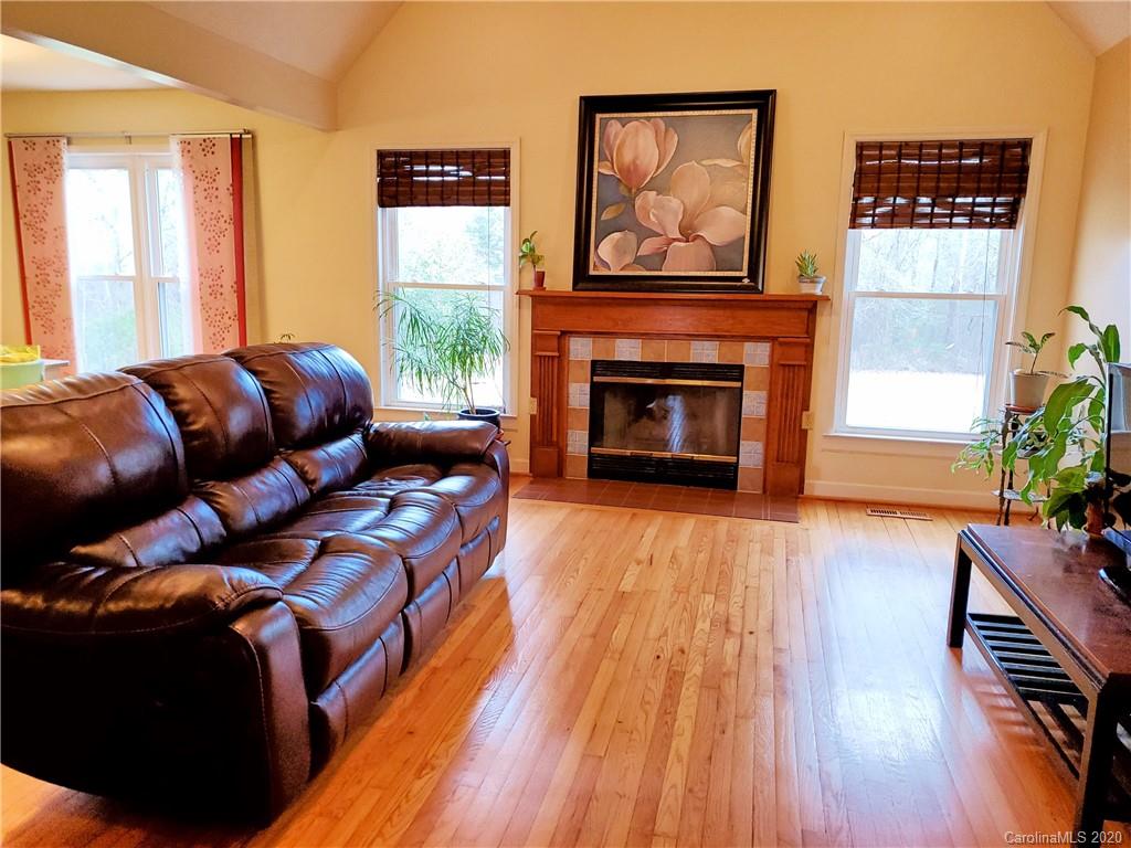 1135 Lawrence Road Clover, SC 29710 - Photo 11 of 46 Gallery Image 11