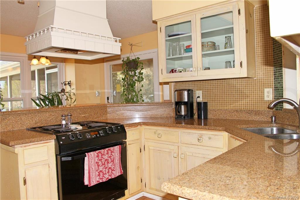 1135 Lawrence Road Clover, SC 29710 - Photo 14 of 46 Gallery Image 14