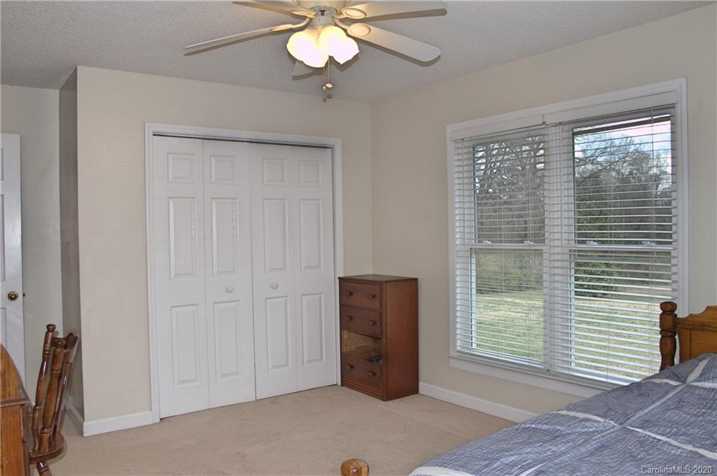 1135 Lawrence Road Clover, SC 29710 - Photo 22 of 46 Gallery Image 22