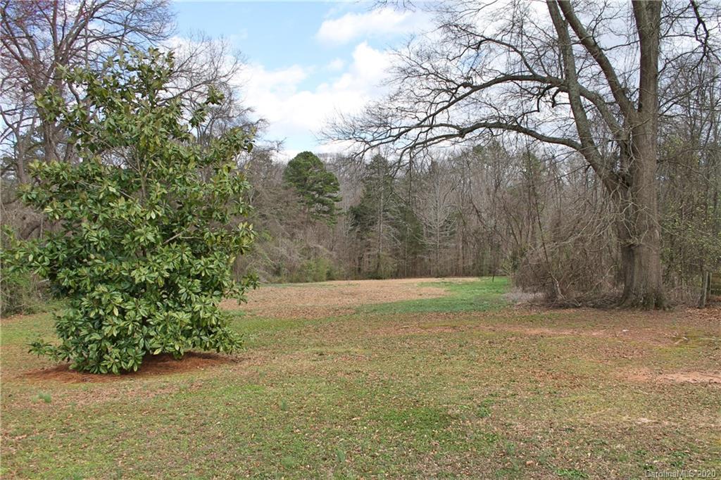 1135 Lawrence Road Clover, SC 29710 - Photo 5 of 46 Gallery Image 5