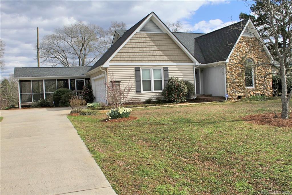 1135 Lawrence Road Clover, SC 29710 - Photo 45 of 46 Gallery Image 45