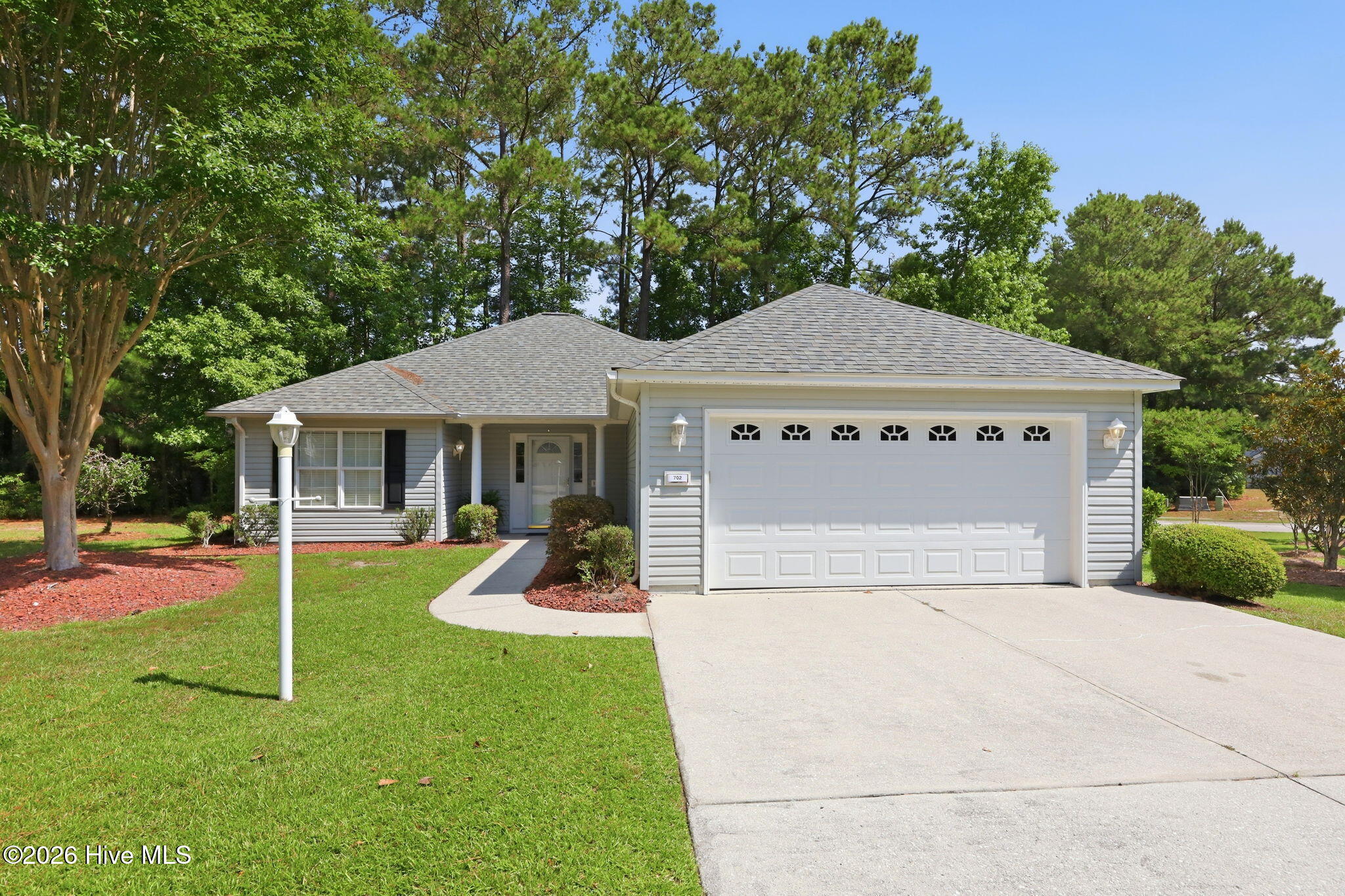 702 Hummingbird South Swansboro, NC 28584 - Photo 2 of 34 Front