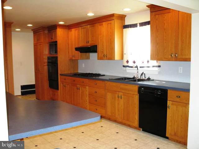 8092 Colebrook Road Palmyra, PA 17078 - Photo 6 of 19 Gallery Image 6