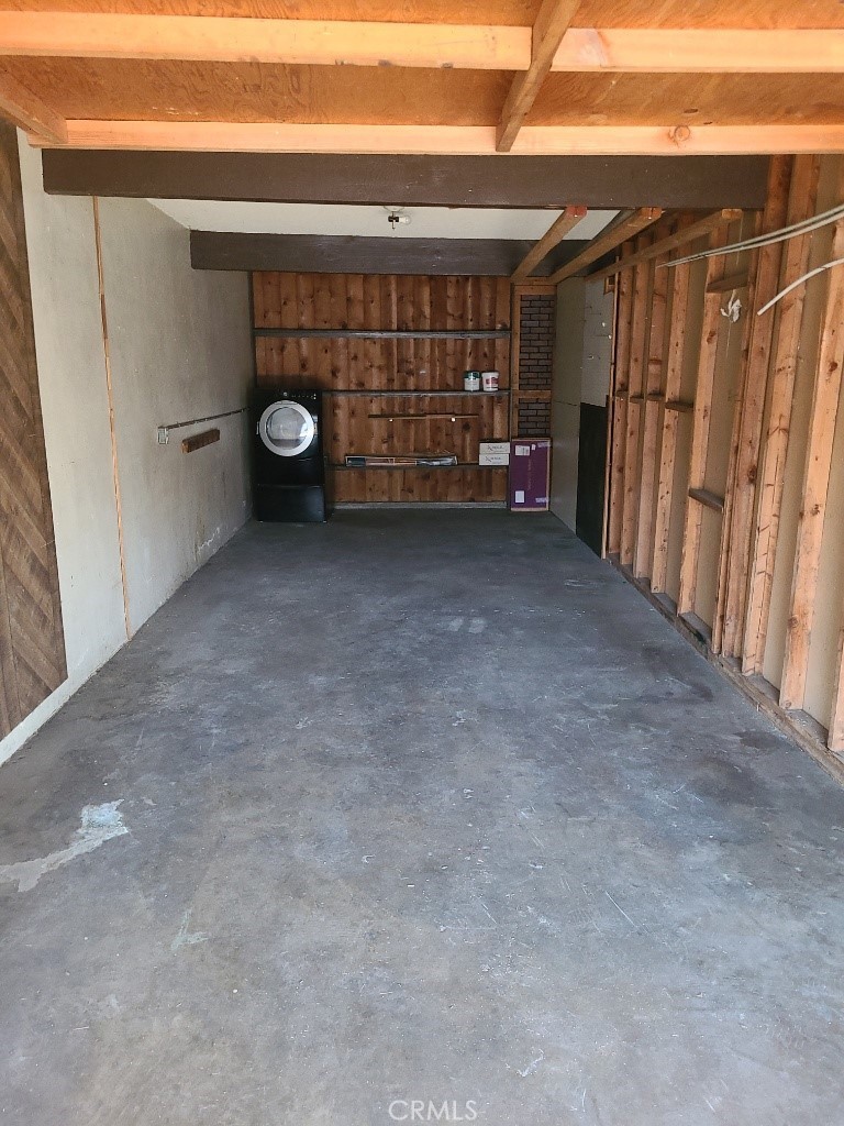 4041 MacArthur Road Riverside, CA 92503 - Photo 11 of 11 a view of a car garage