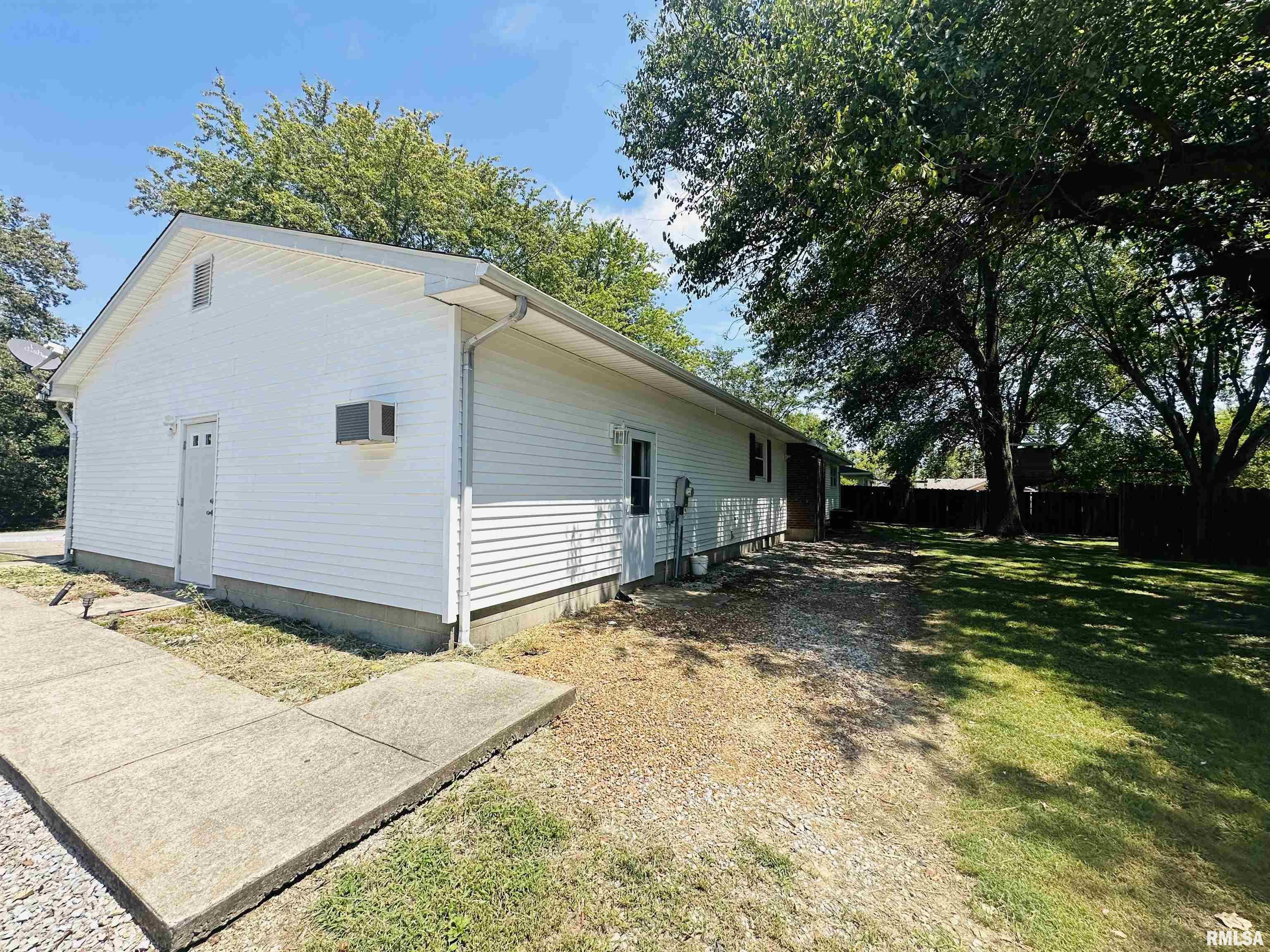 80 Gibbons Road Harrisburg, IL 62946 - Photo 4 of 28