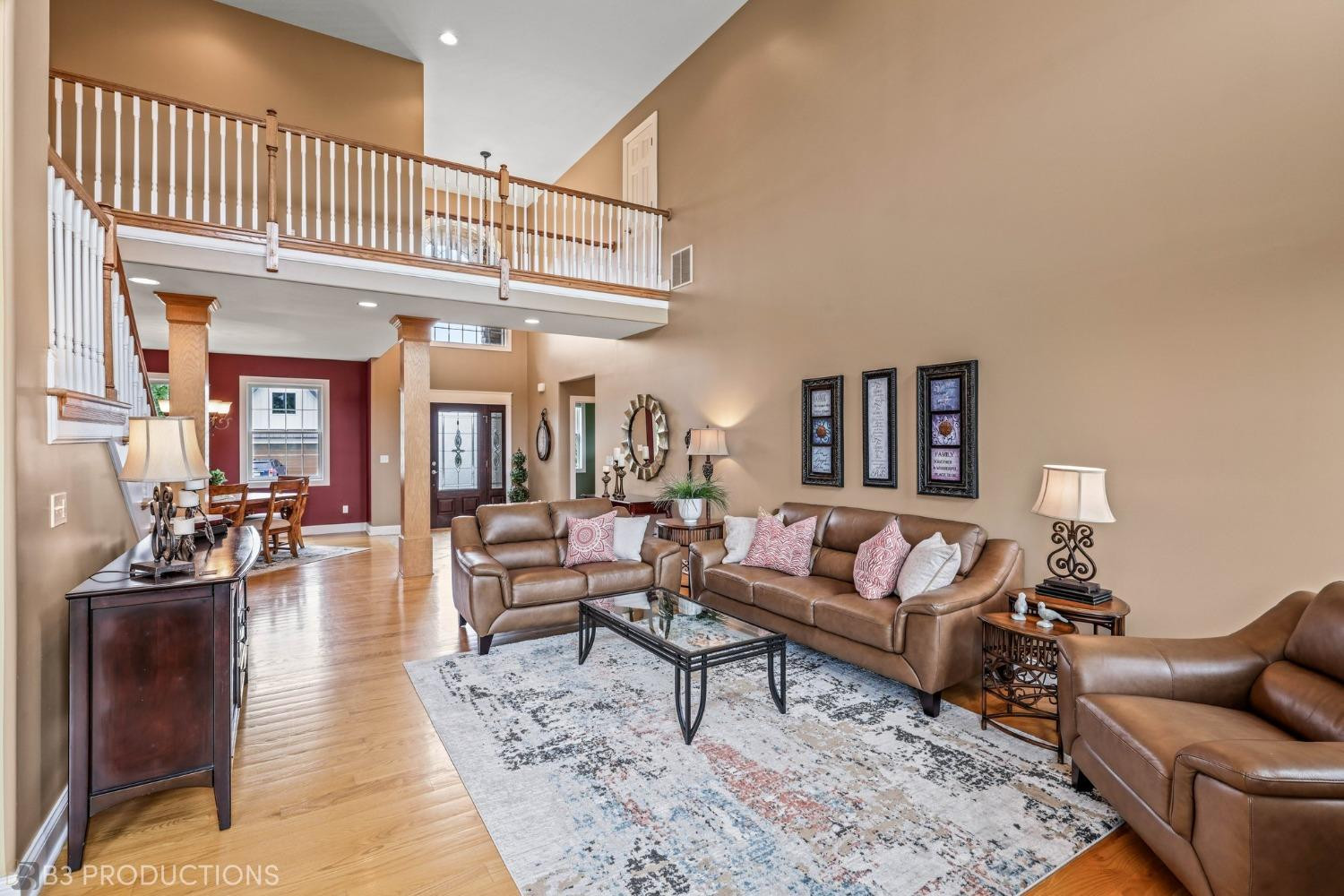 1825 Bramble Trace Chesterton, IN 46304 - Photo 7 of 30 a living room with furniture