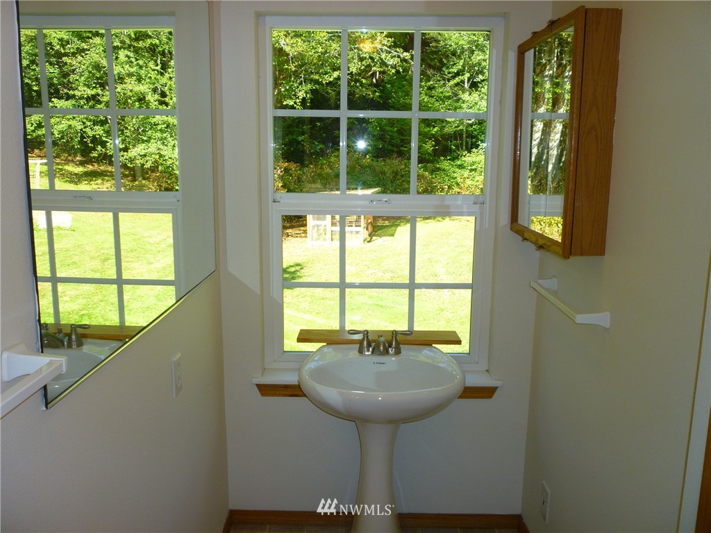 5027 Samish Way Bellingham, WA 98229 - Photo 13 of 24 Gallery Image 13