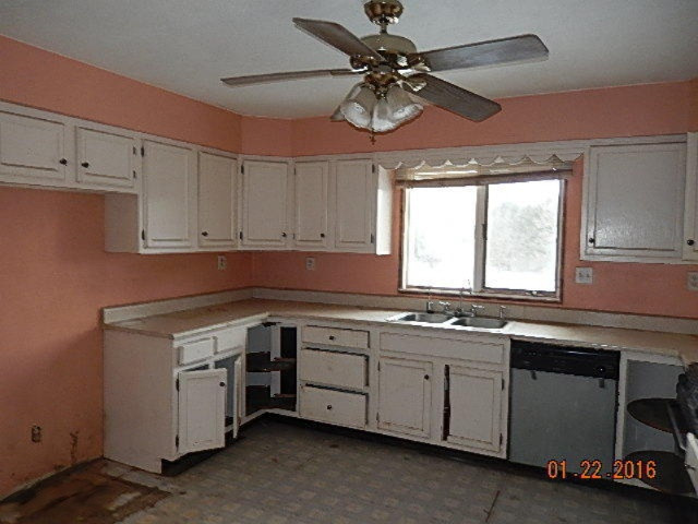 4452 Young Road Bellevue, MI 49021 - Photo 3 of 10 007