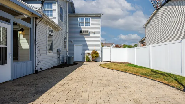 $399,000 | 2509 Kara Crossing, Bloomington, IL 61704