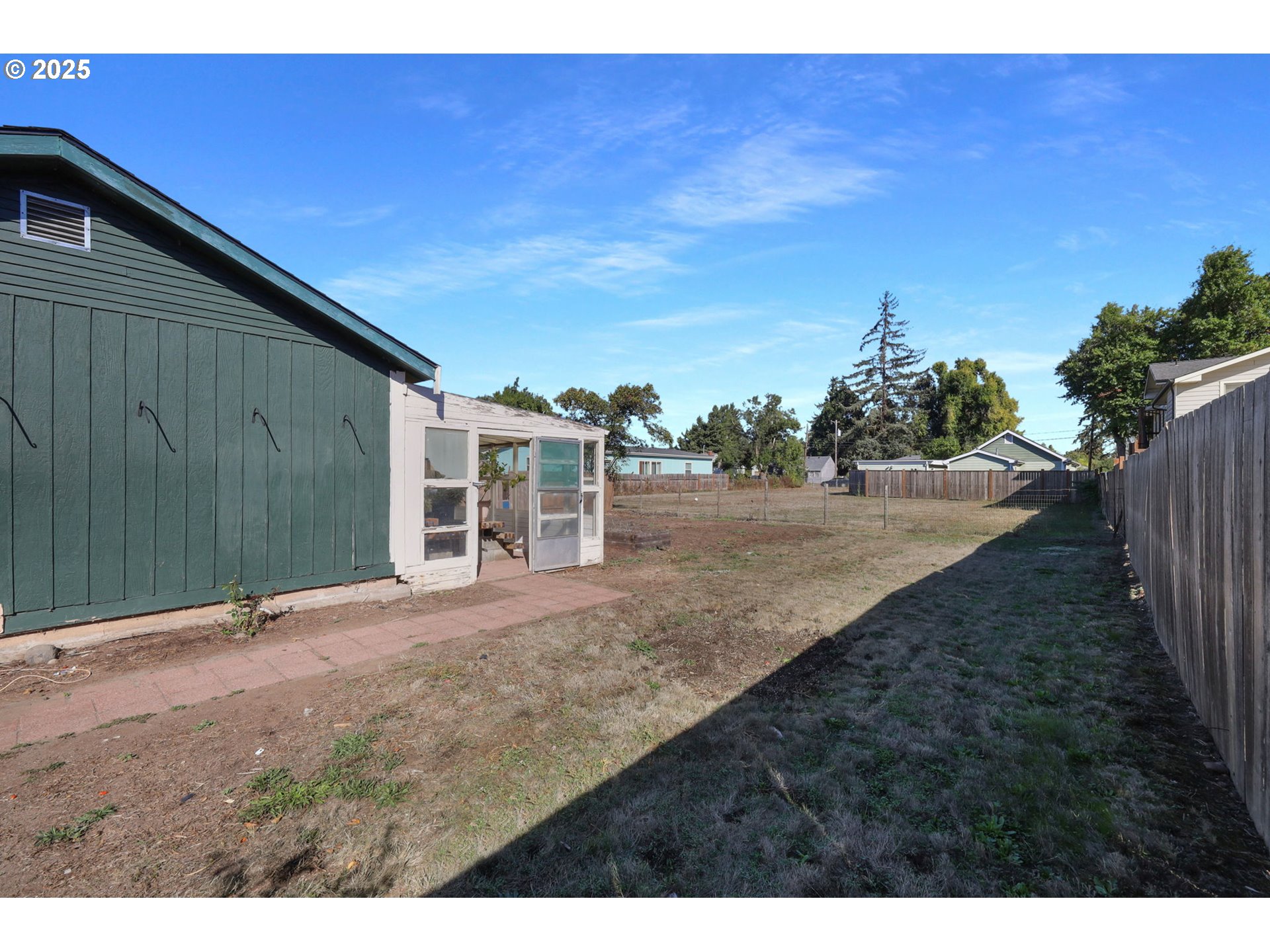 1441 6th Street Springfield, OR 97477 - Photo 41 of 48 a view of outdoor space and yard