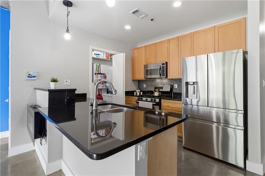 845 Spring Street Northwest, Unit 322 Atlanta, GA 30308 - Photo 10 of 32