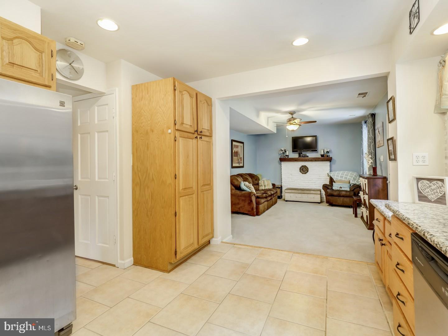 107 Ruth Lane Doylestown, PA 18901 - Photo 6 of 25 Kitchen