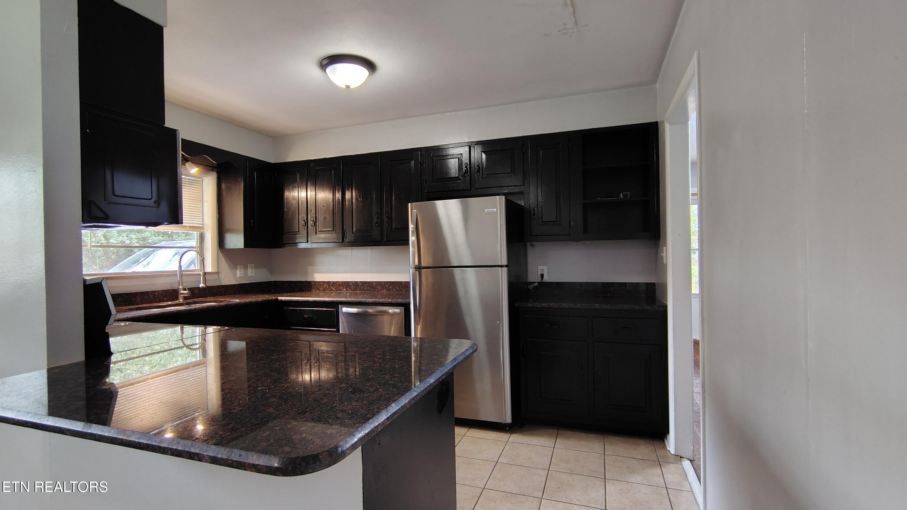 414 Guille Street Athens, TN 37303 - Photo 2 of 24 IMG_20250922_133117819_HDR