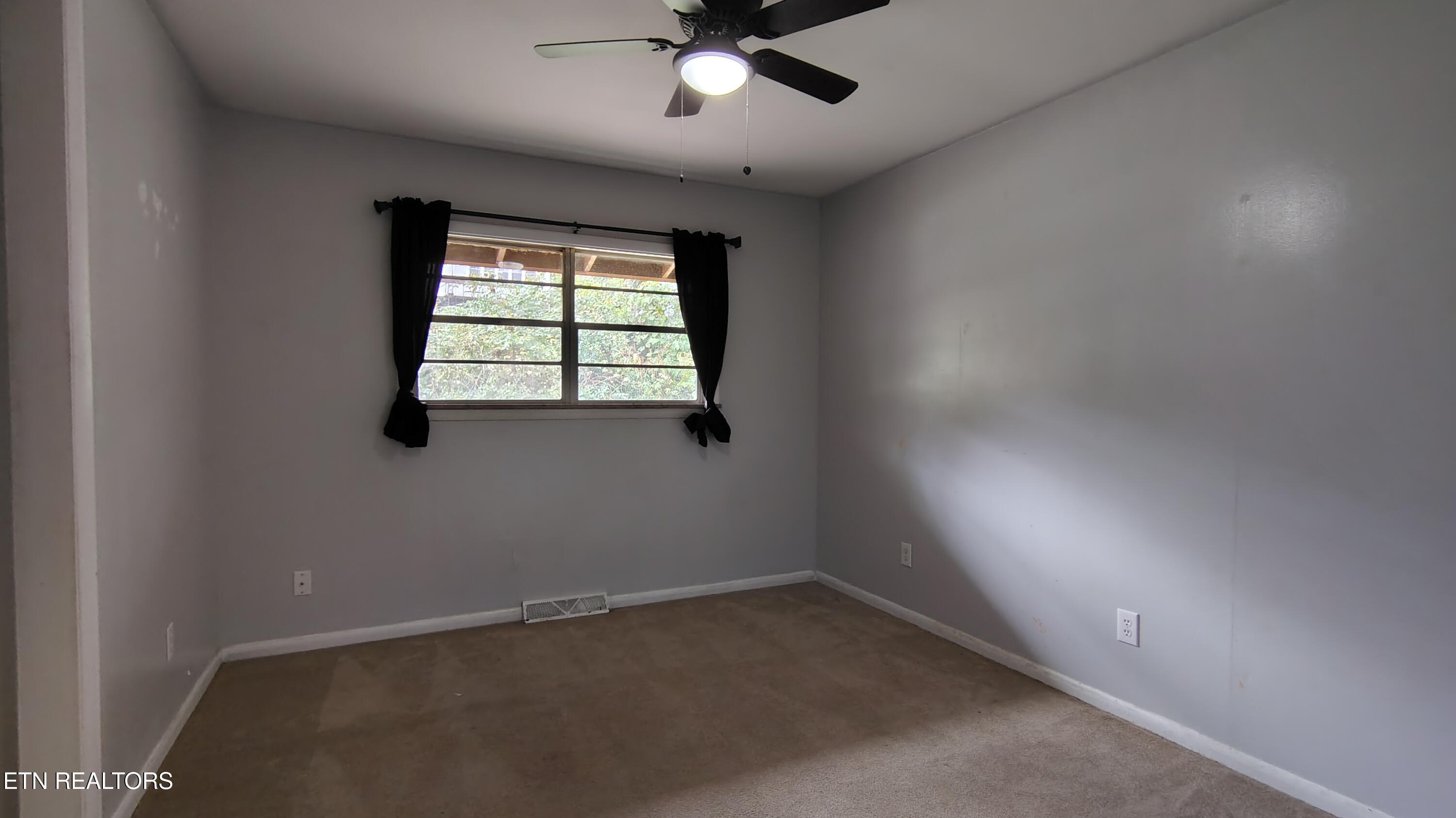 414 Guille Street Athens, TN 37303 - Photo 10 of 24 IMG_20250922_133228672_HDR