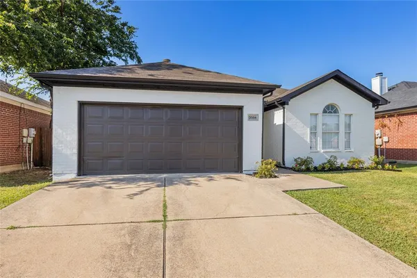 $320,000 | 3504 Silverado Trail, Fort Worth, TX 76262