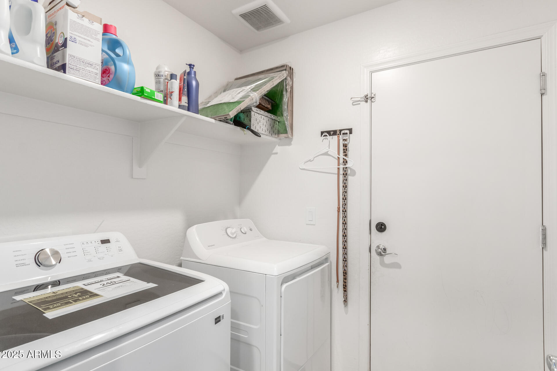 685 West 16th Street Florence, AZ 85132 - Photo 21 of 26 a utility room with dryer and washer
