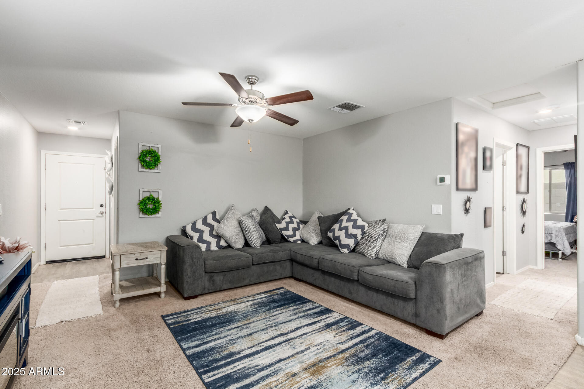 685 West 16th Street Florence, AZ 85132 - Photo 5 of 26 a living room with furniture