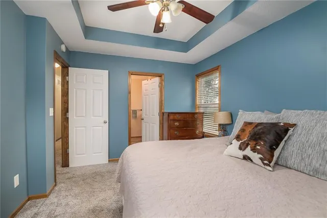 $459,950 | 25011 Garrett Road, McLouth, KS 66054