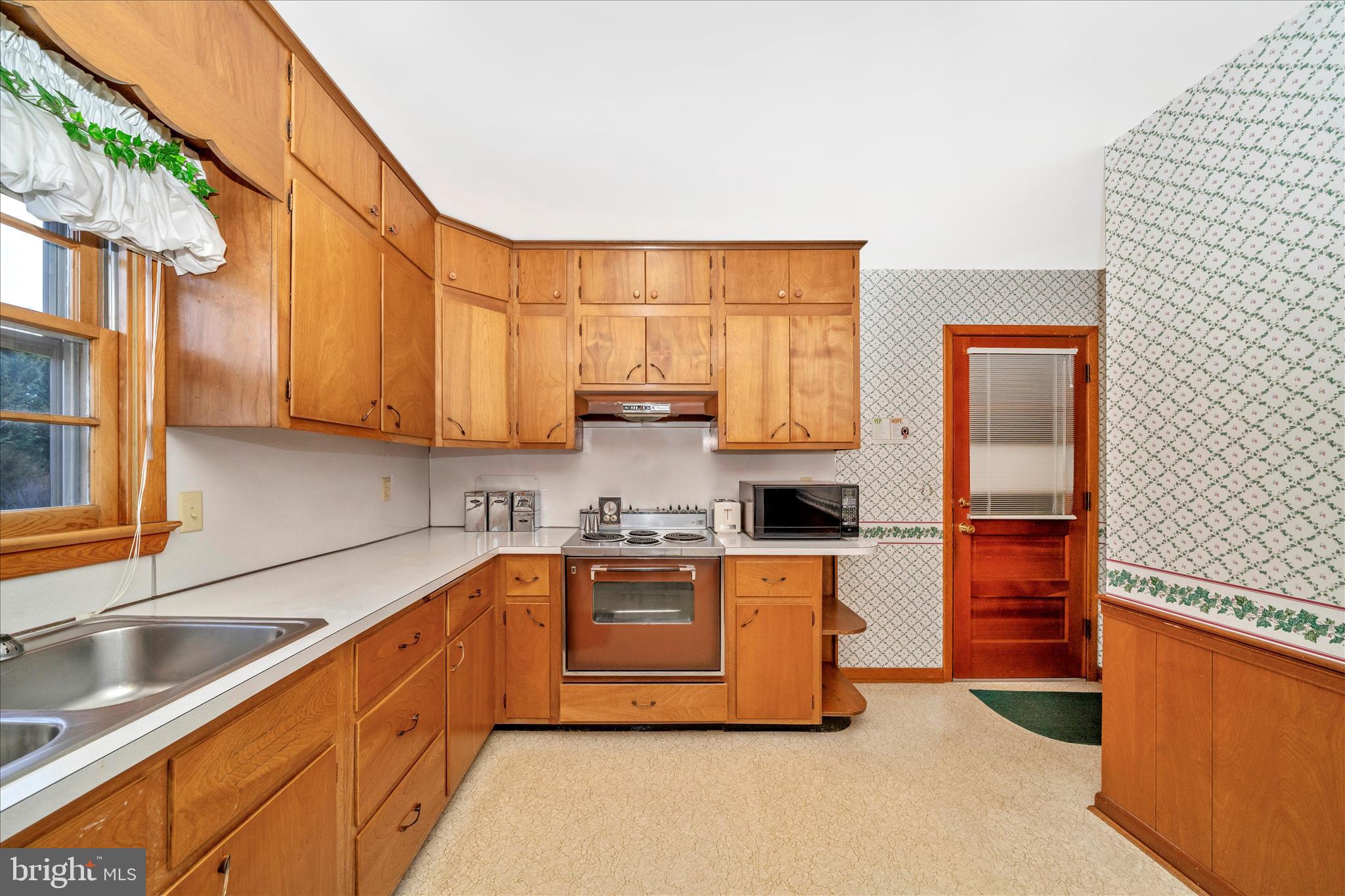 7914 Edgewood Farm Road Frederick, MD 21702 - Photo 18 of 58 Kitchen