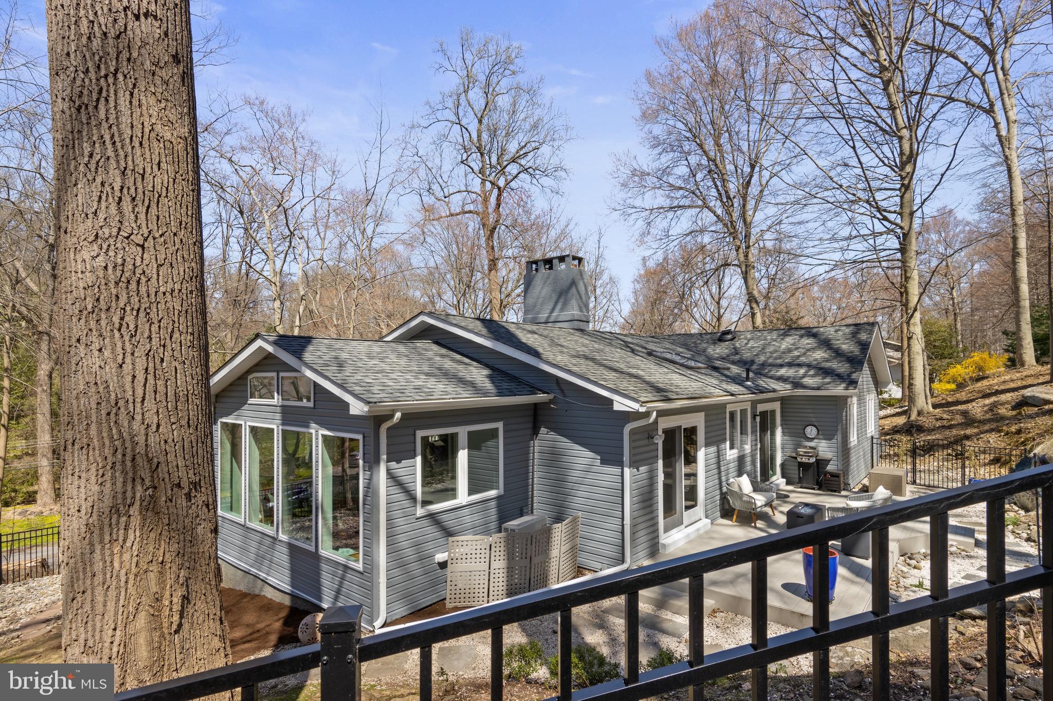 3304 Sawmill Road Newtown Square, PA 19073 - Photo 2 of 39