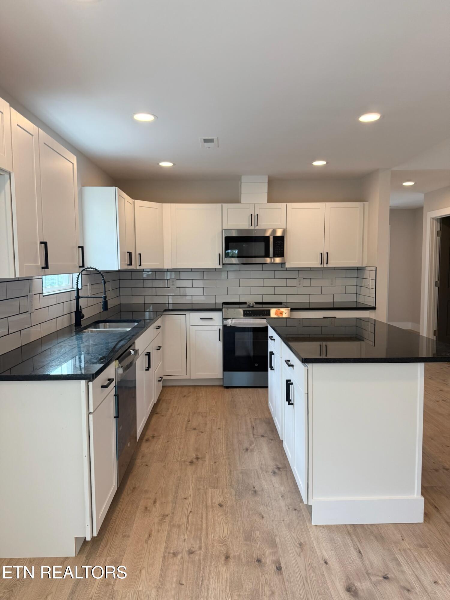 156 Old State Road Knoxville, TN 37914 - Photo 3 of 16 IMG_5756