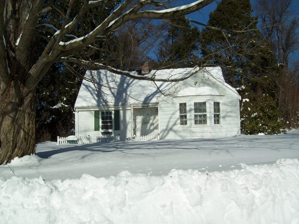 88 Randolph Terrace Canton, MA 02021 - Photo 3 of 4 Gallery Image 3