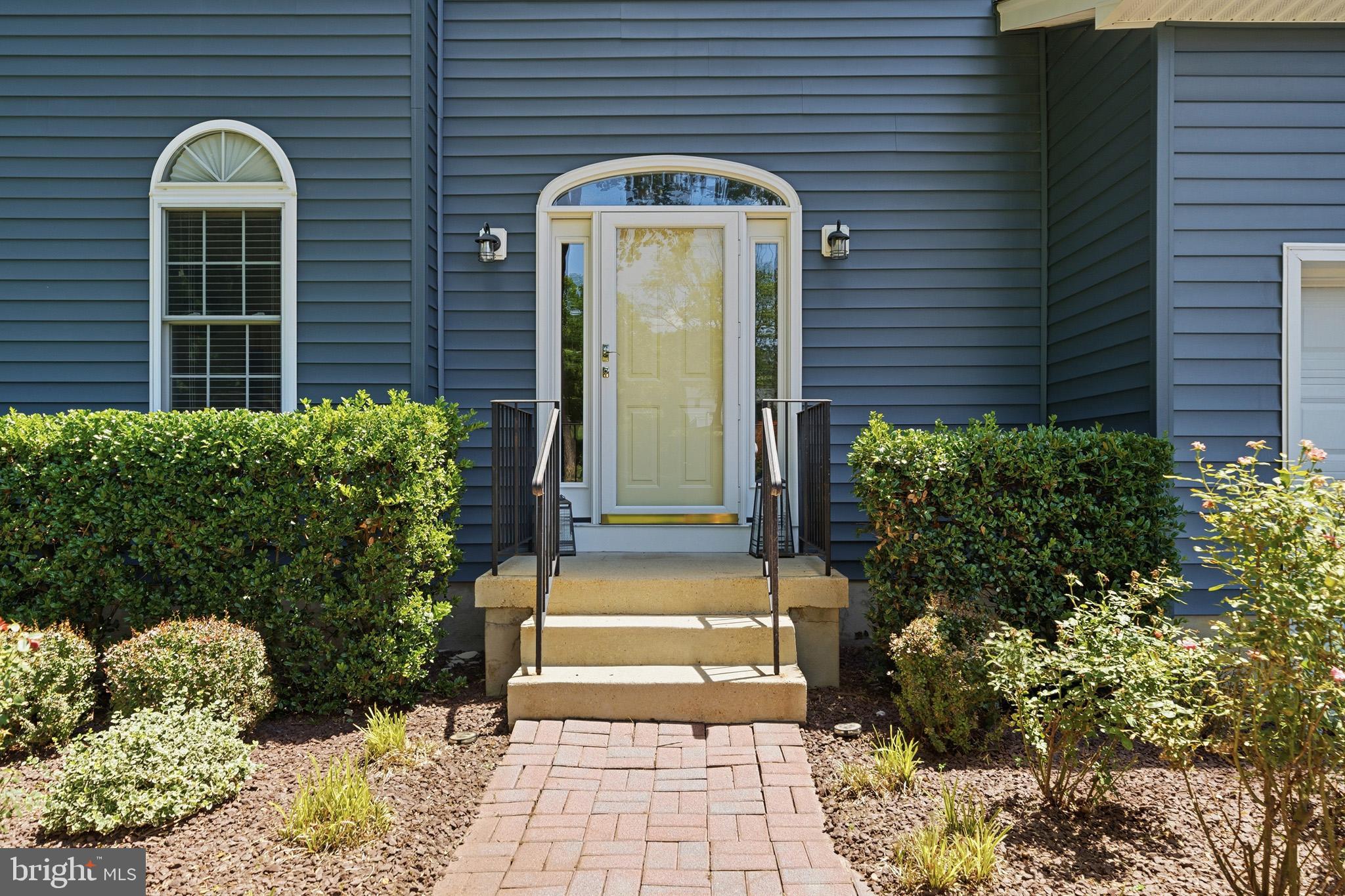 3148 Holland Cliffs Road Huntingtown, MD 20639 - Photo 4 of 61 Impressive curb appeal.