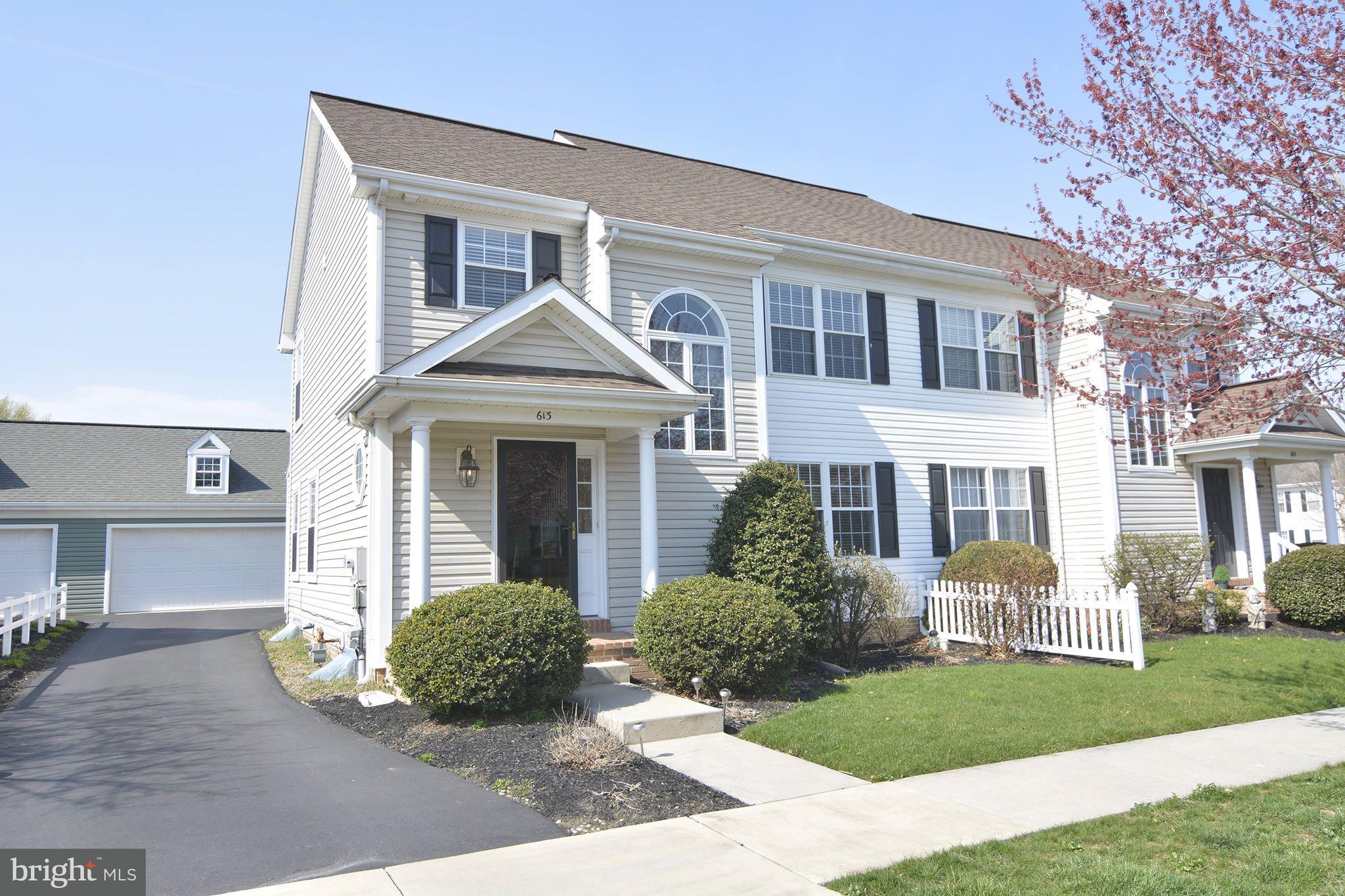 613 Wallingford Road Lititz, PA 17543 - Photo 1 of 24