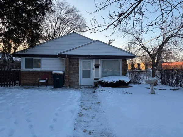 $125,000 | 17002 Lorenz Avenue, Lansing, IL 60438