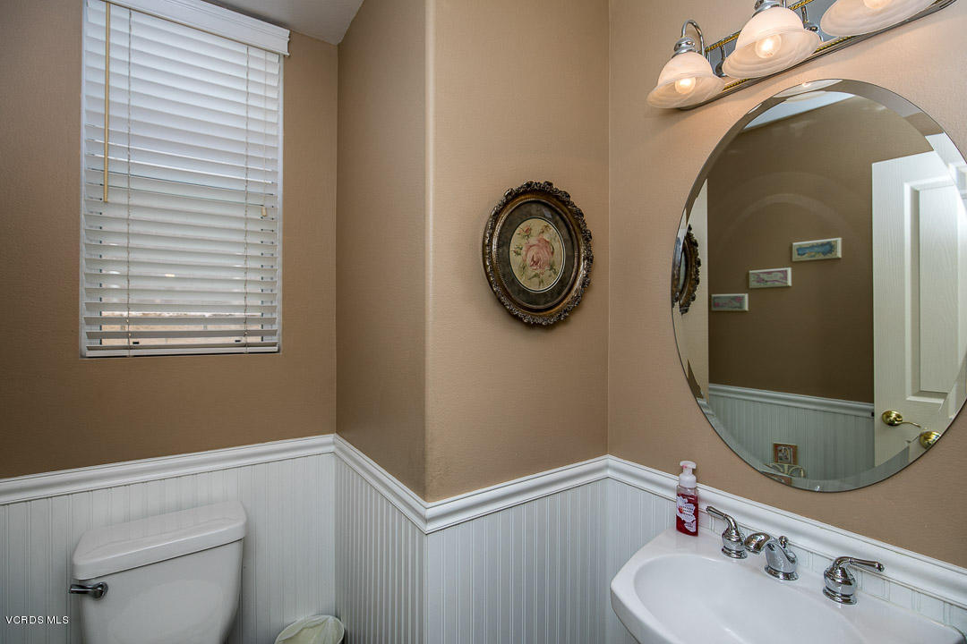 4884 Promenade Street Simi Valley, CA 93063 - Photo 22 of 50 Powder Room