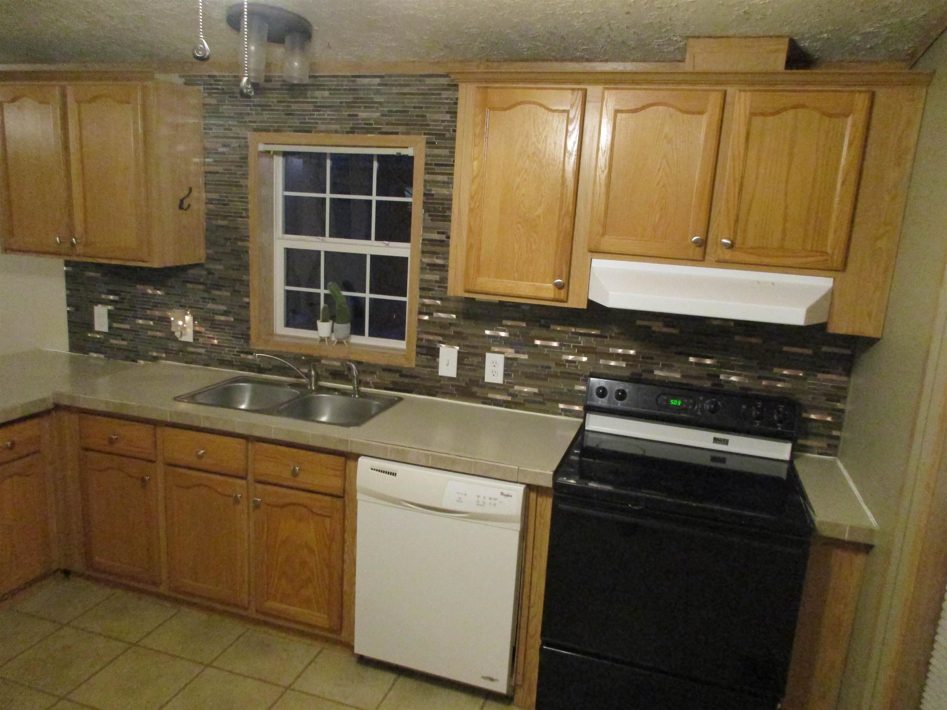 123 West Milton Road Milton, VT 05468 - Photo 11 of 40 Gallery Image 11