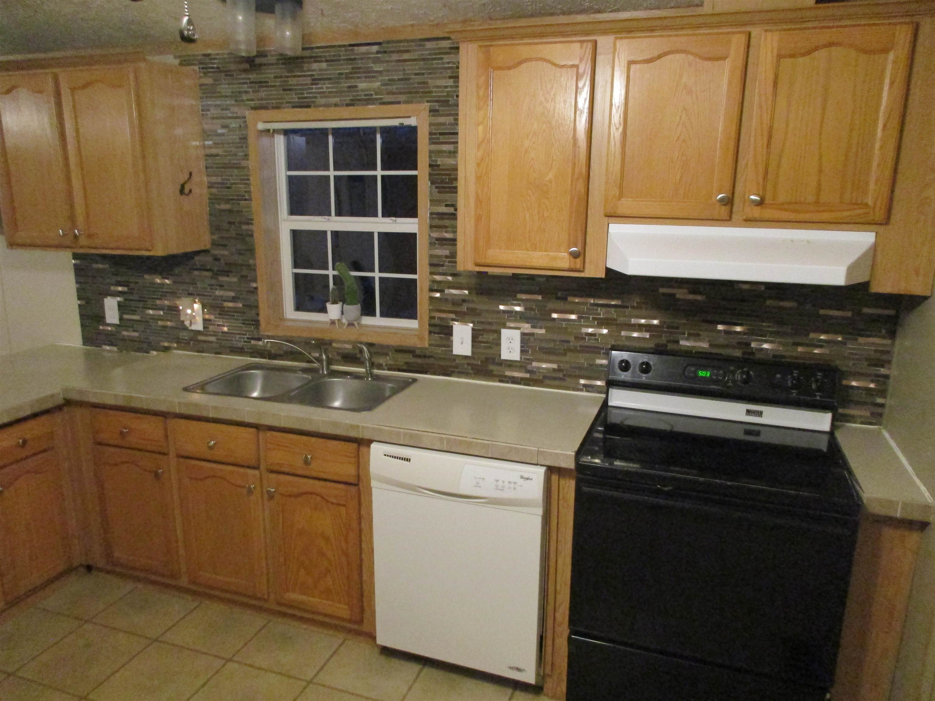 123 West Milton Road Milton, VT 05468 - Photo 10 of 40 Gallery Image 10