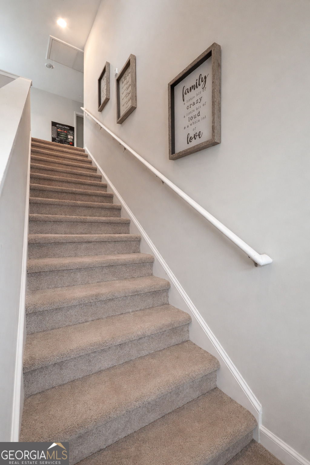 252 Wynn Way Pendergrass, GA 30567 - Photo 4 of 9