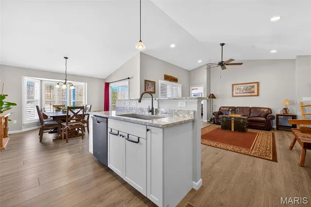 $389,000 | 2685 Winding Valley Drive, Fenton, MO 63026