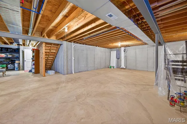 $389,000 | 2685 Winding Valley Drive, Fenton, MO 63026