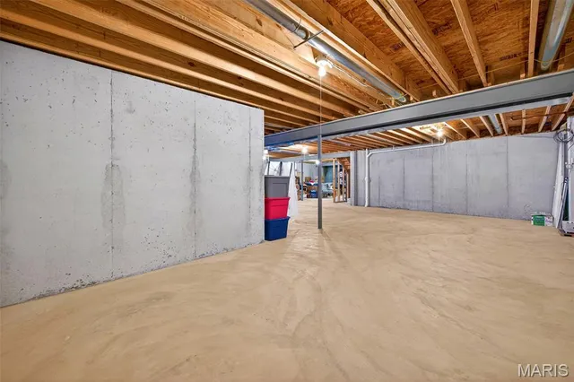 $389,000 | 2685 Winding Valley Drive, Fenton, MO 63026