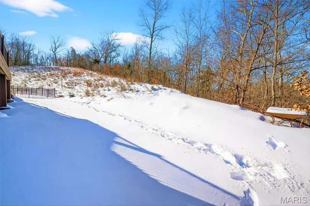 $389,000 | 2685 Winding Valley Drive, Fenton, MO 63026