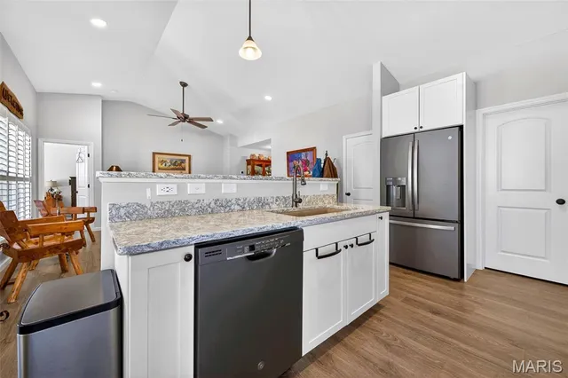 $389,000 | 2685 Winding Valley Drive, Fenton, MO 63026