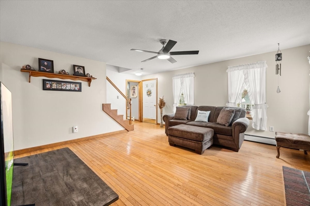 34 Windsor Way Mashpee, MA 02649 - Photo 21 of 40