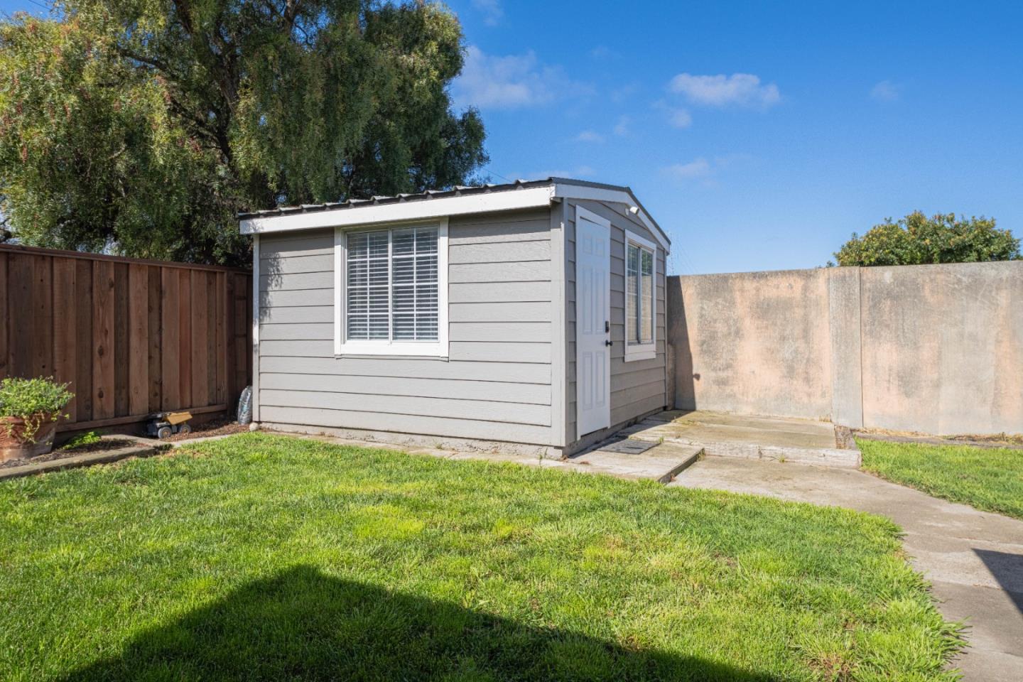 890 Sloat Drive Salinas, CA 93907 - Photo 33 of 37 a front view of a house with garden