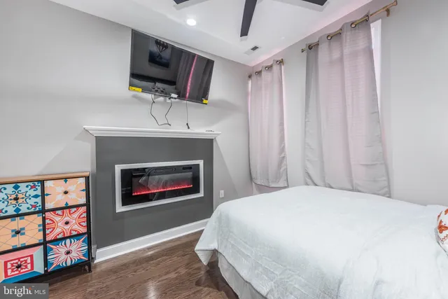 $2,599 | 1007 West Fayette Street, Baltimore, MD 21223